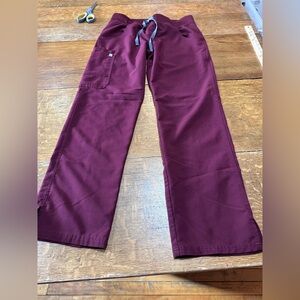 FIGS Burgundy Scrub Pants sz medium